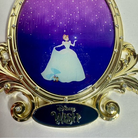 NWT. Disney Cruise Line DCL Wish ornament featuring Cinderella. - Picture 4 of 11
